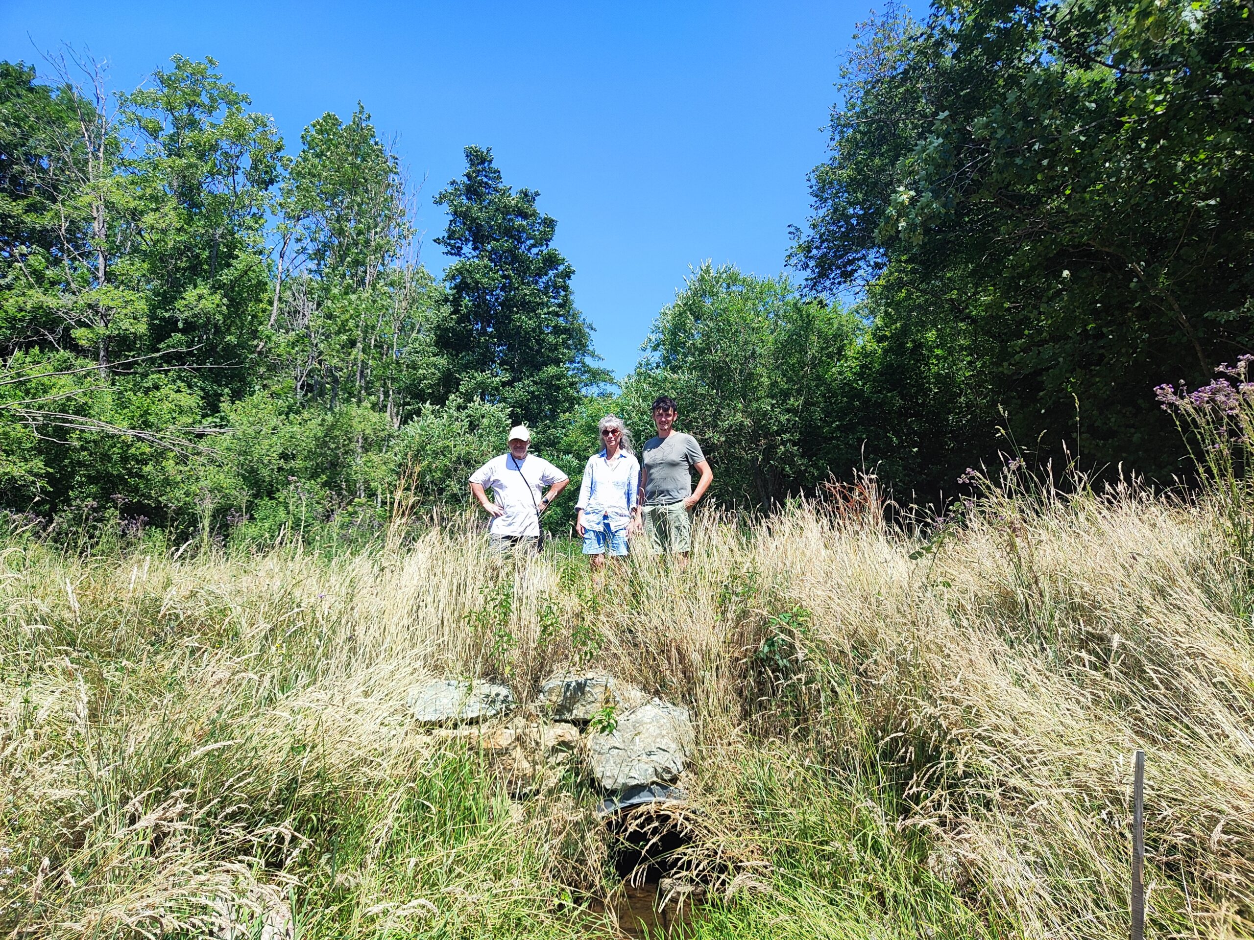 Monitoring river recovery after culvert replacement in France